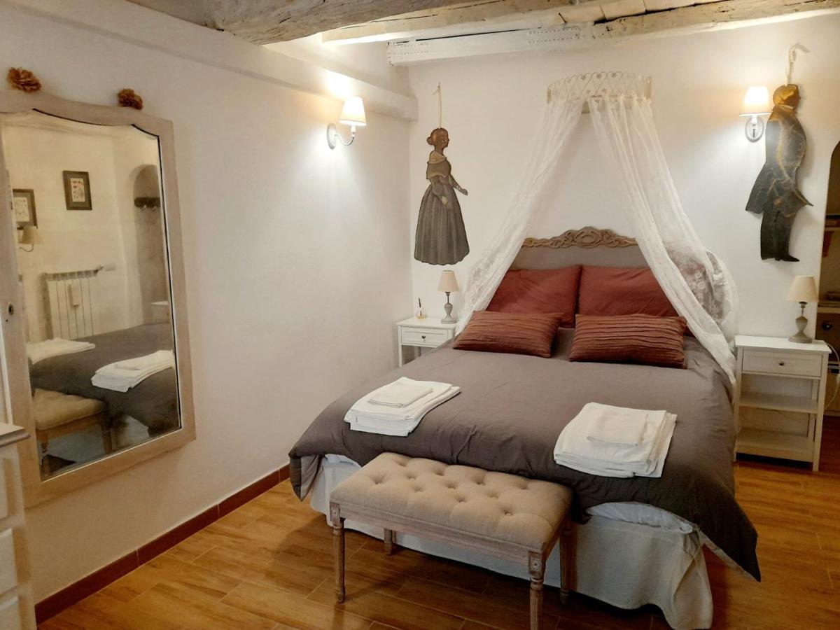 Livia'S Charming Room トレヴィニャーノ・ロマーノ エクステリア 写真